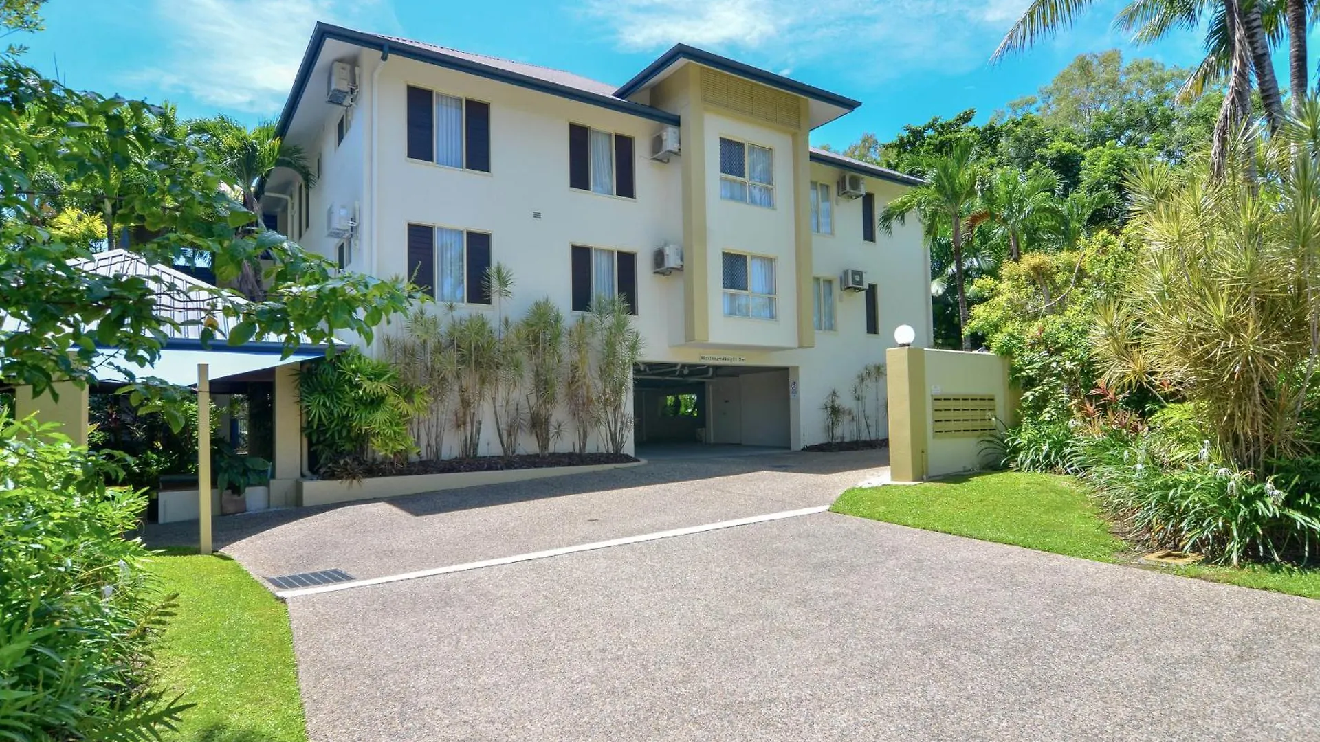 Apartment Seascape Holidays At Plaza Resort Port Douglas