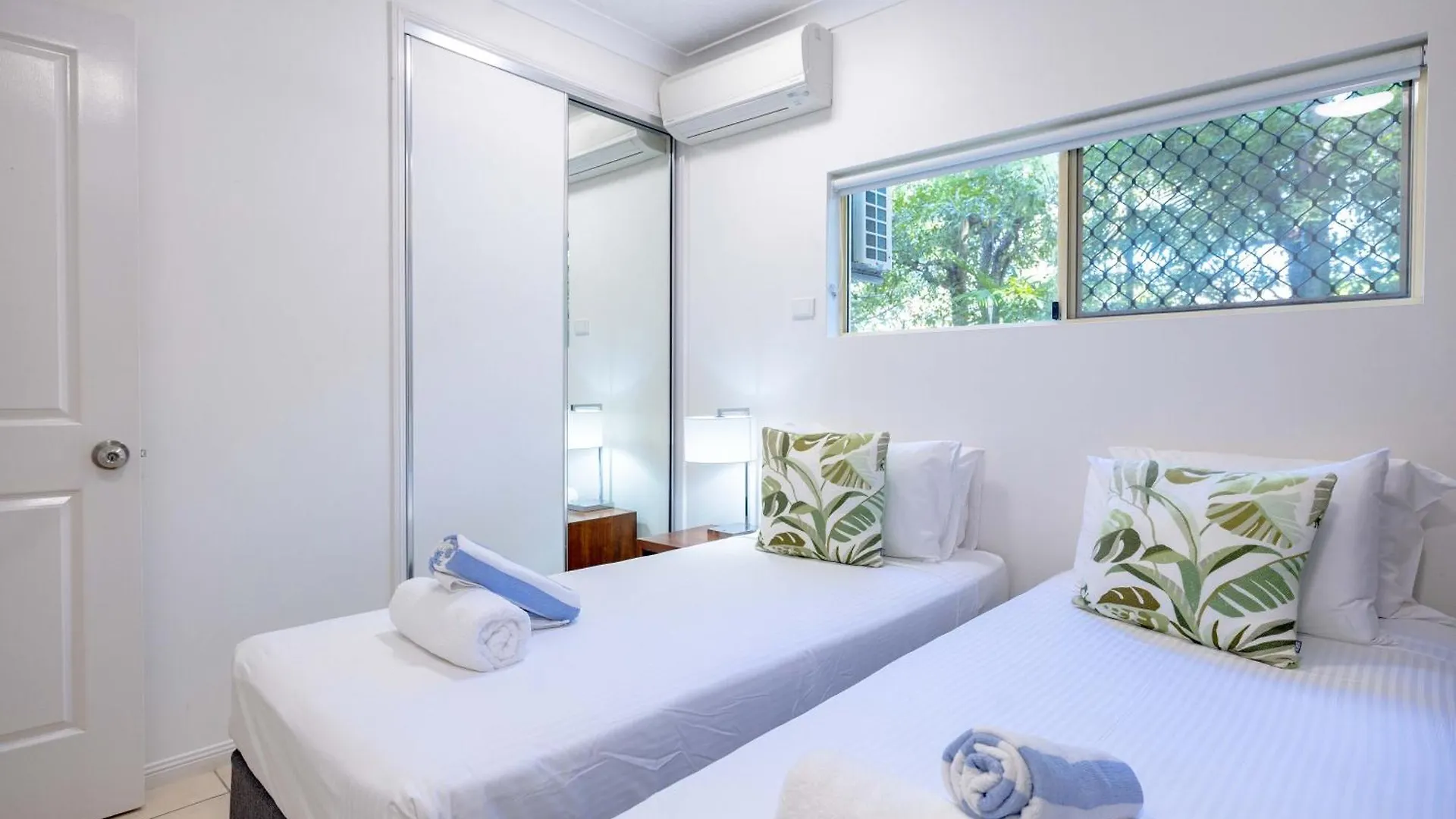 Seascape Holidays At Plaza Resort Port Douglas Apartment